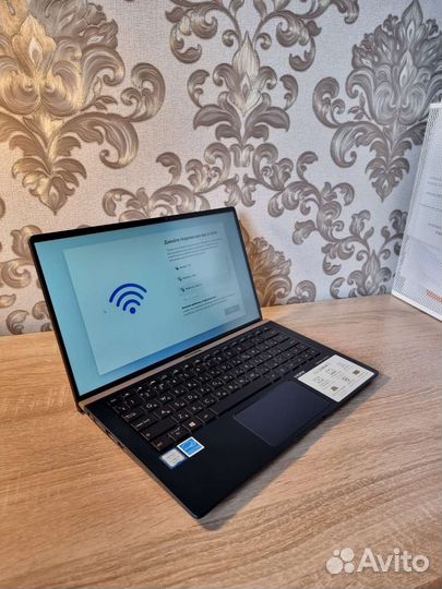 Asus zenbook 13.3 UX333F i5