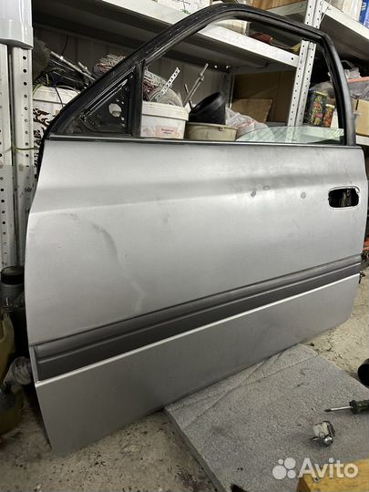 Дверь Toyota Carina 211