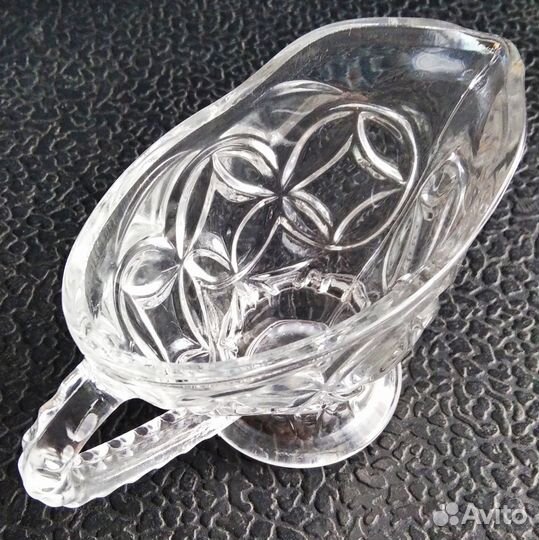 Стаканы хрустальные, соусник