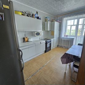 2-к. квартира, 74 м², 4/9 эт.