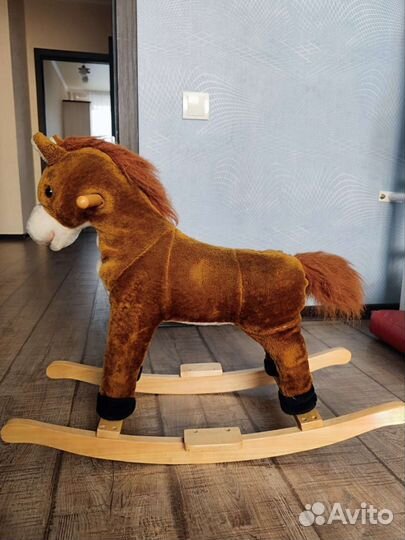 Детская качалка лошадь
