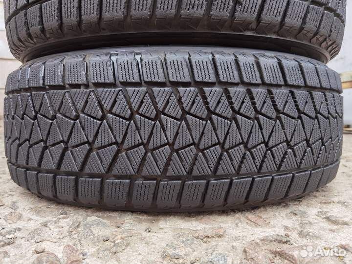 Bridgestone Blizzak DM-V2 225/60 R18 97V