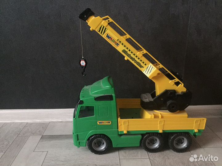 Детская машина кран