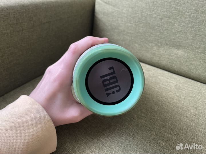 Колонка jbl charge 3