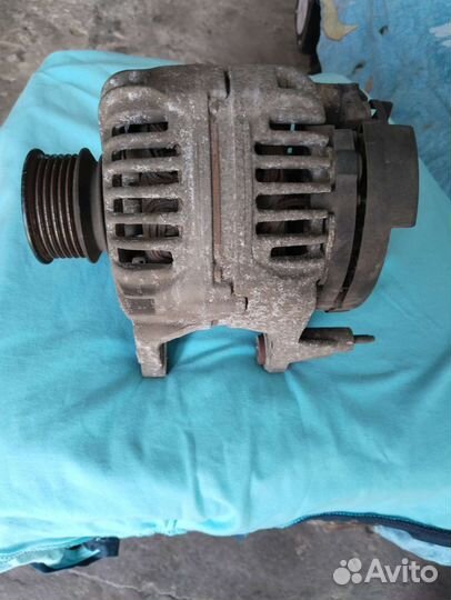 Генератор golf 4,двигатель 1.6 AKL