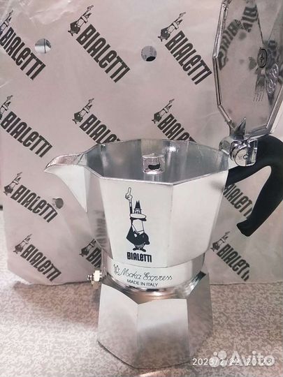 Гейзерная кофеварка moka express на 2 чашки 100 мл