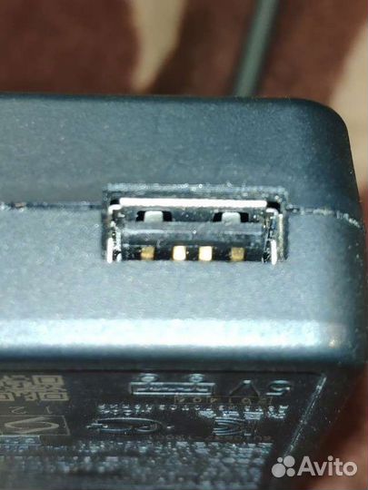Зарядное устройство Sony с USB