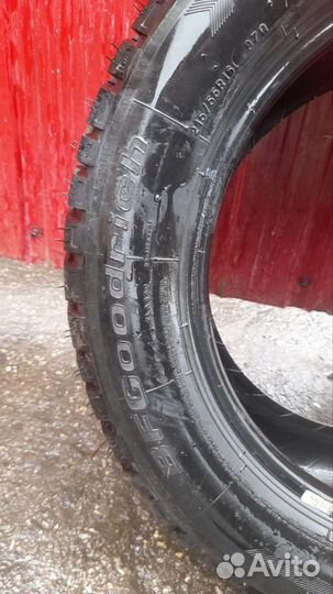 Bfgoodrich G-Force Stud 215/55 R16 97Q