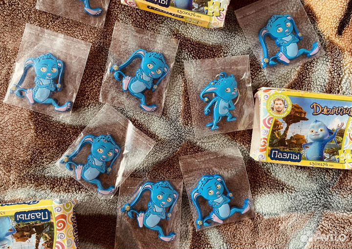 Джинглики. 7 магнитов, брелок, 3 пазла, 12 наклеек