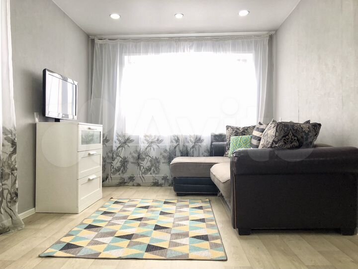 1-к. квартира, 43 м², 2/5 эт.