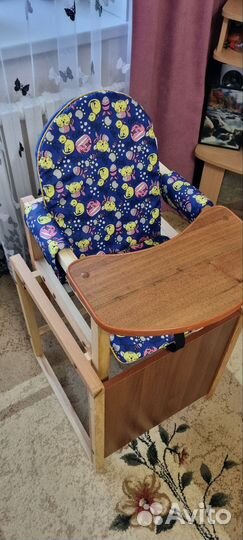 Детский стол и стул для кормления