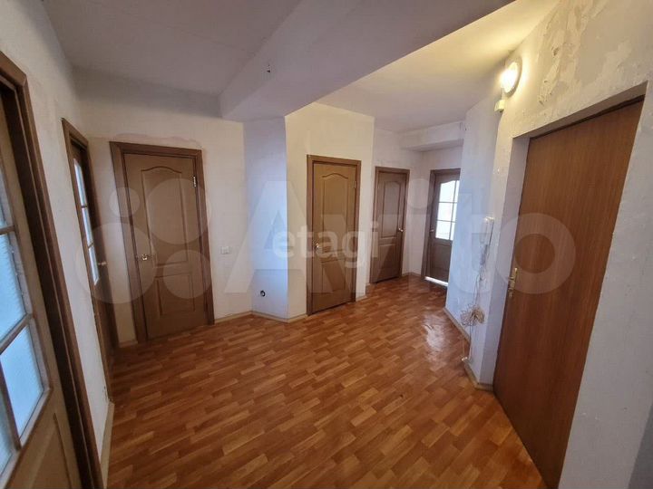 3-к. квартира, 79,3 м², 2/5 эт.