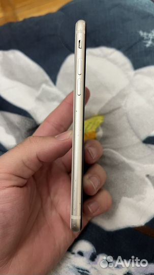 iPhone SE (2022), 128 ГБ