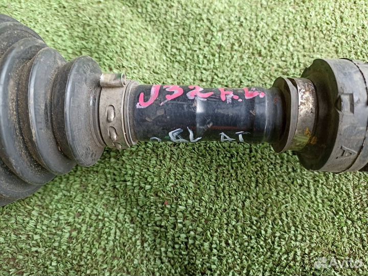Полуось (привод) передний левый Nissan Teana J32