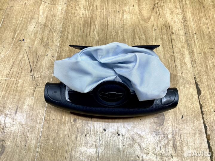 Подушка безопасности в руль Chevrolet Lacetti