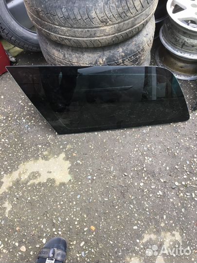 Стекло боковое заднее на Форд Фокус-1 универсал