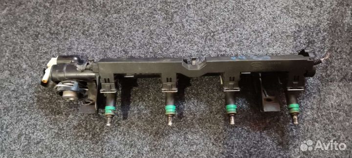 Топливная рампа Ford focus 2 1.6