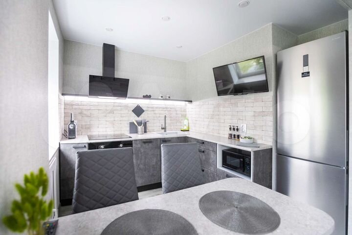 1-к. квартира, 43 м², 2/5 эт.