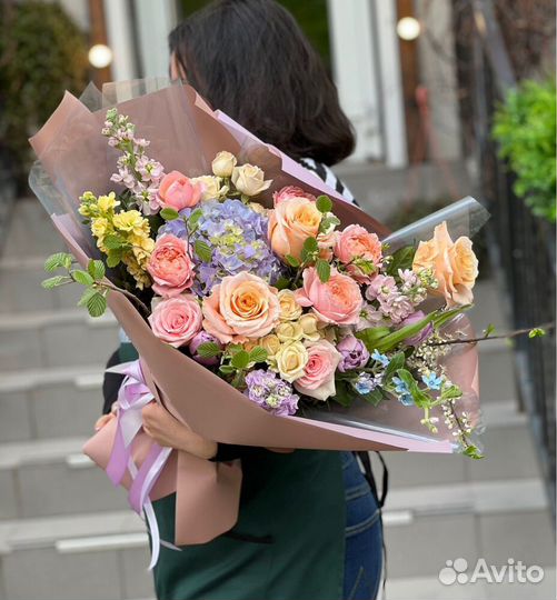 Составные букеты. Быстрая доставка в Москве и мо