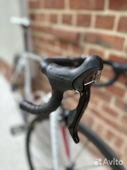 Карбоновый шоссейный велосипед Look 675