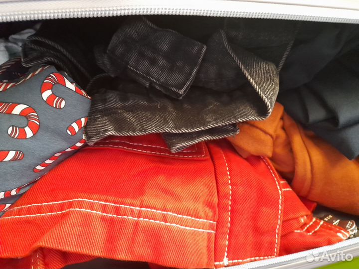 Костюм 1, джинсы 5, свитер 3, куртка 2, блузка 4