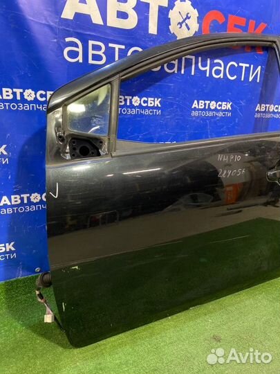 Дверь передняя левая Toyota Prius C NHP10 1nzfxe