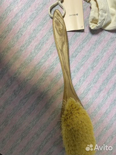 Дренажная щетка для сухого массажа