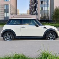 MINI One 1.6 AT, 2010, 205 075 км, с пробегом, цена 818 000 руб.