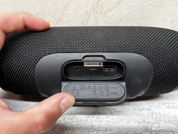 Колонка jbl charge 3