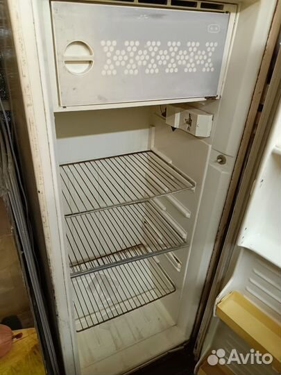 Холодильник б/у