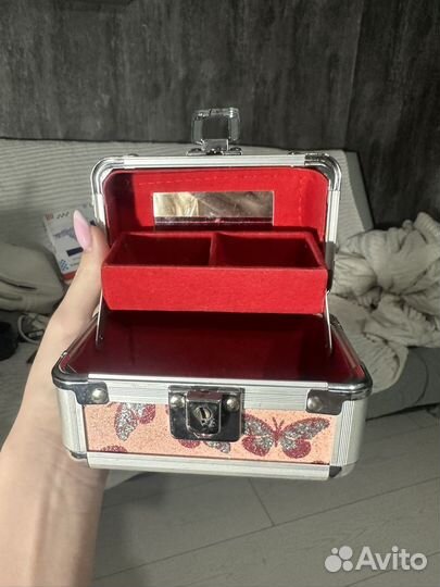 Шкатулка для украшений