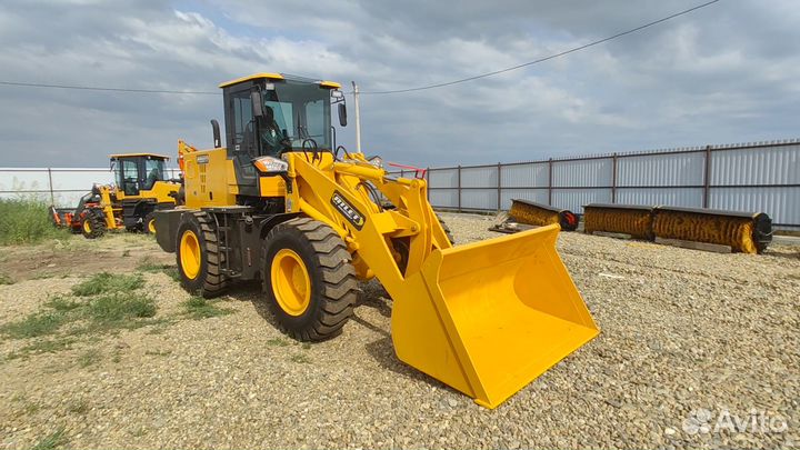 Фронтальный погрузчик Kyloton ZL20, 2023