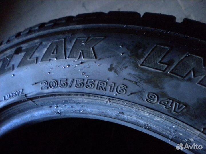 Bridgestone Blizzak LM-25 205/55 R16