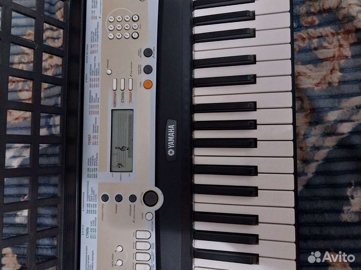 Синтезатор yamaha psr r200