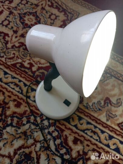 Лампа настольная