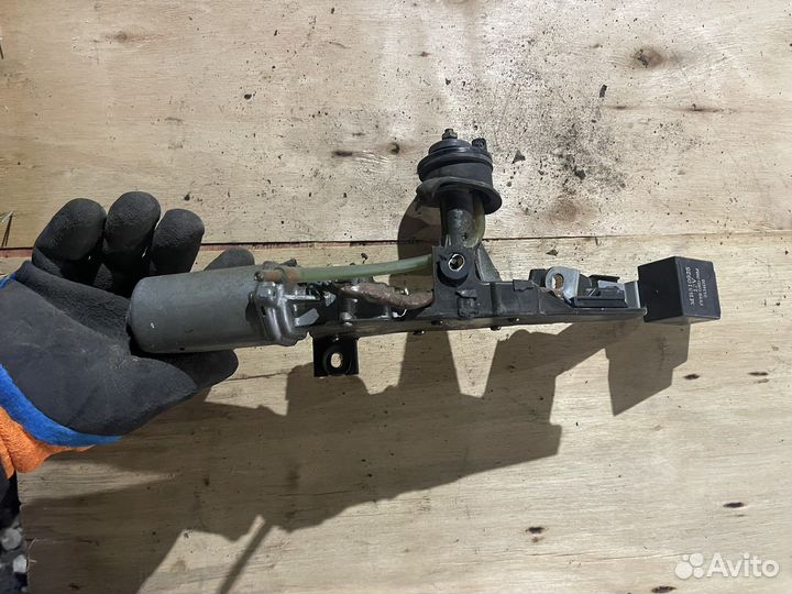 Моторчик заднего Mitsubishi galant 7