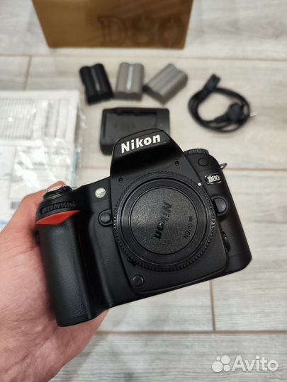Зеркальный фотоаппарат nikon d80