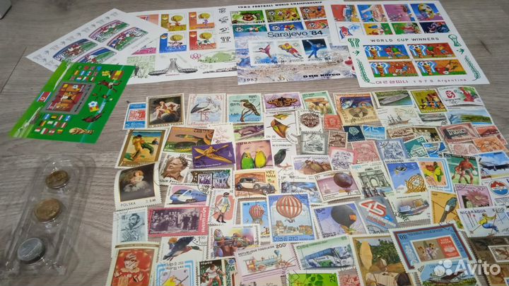 Набор марок и монет