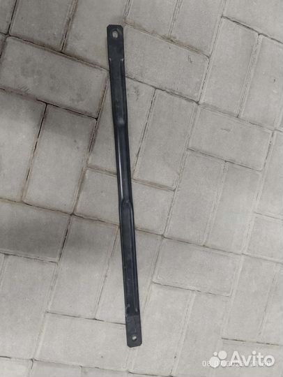 Нижний усилитель от Ауди тт