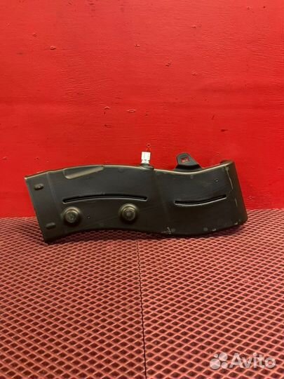 Воздуховод задний правый Audi A8 D4 cdda 2012