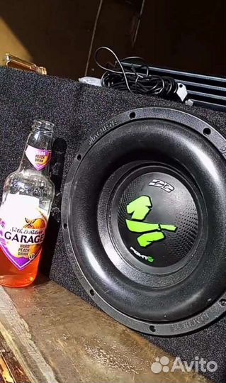 Продам сабвуфер machete