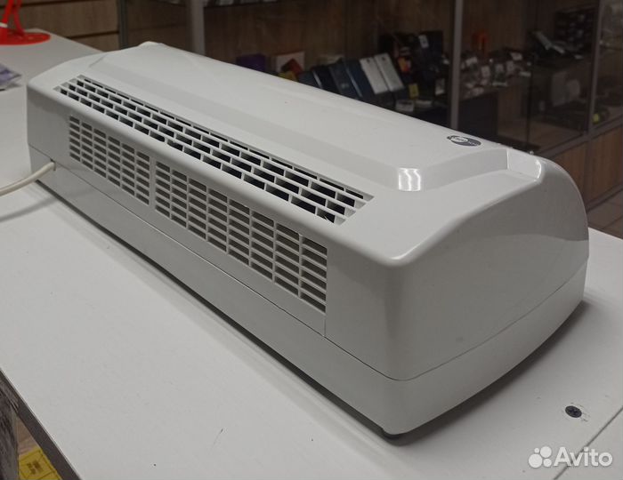 Обогреватель настенный Equation KPT-2000b4502lr