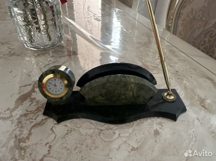 Часы настольные керамические