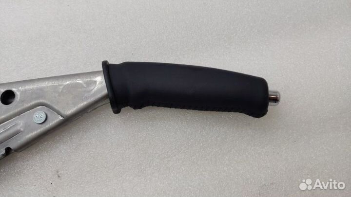 Рычаг стояночного тормоза Toyota Land Cruiser