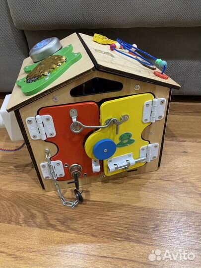 Бизиборд домик со светом