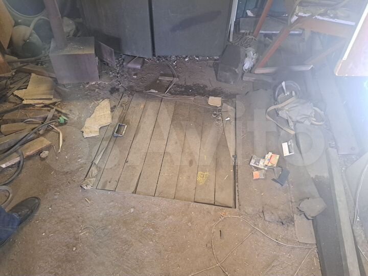 Гараж, > 30 м²