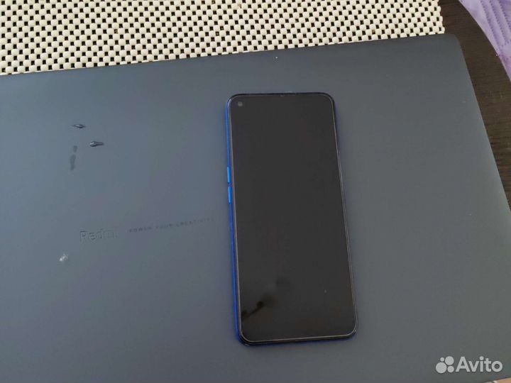 Сотовый телефон