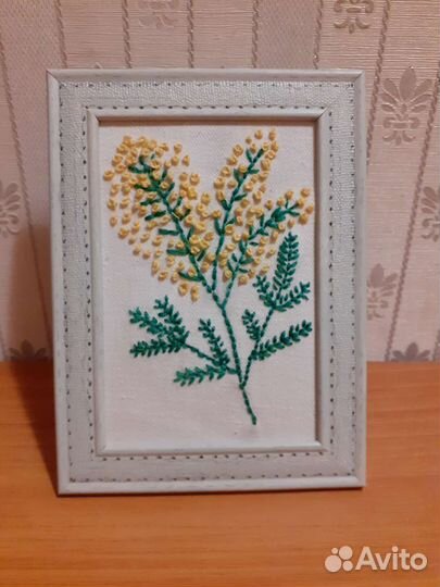 Картинка вышитая