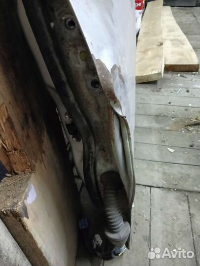 Дверь Toyota Fielder 140