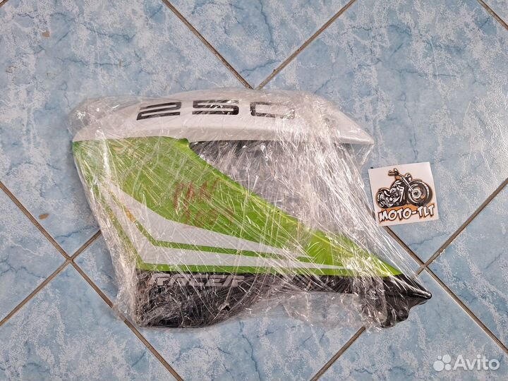 Облицовка бензобака левая Racer Panther 250 зелен